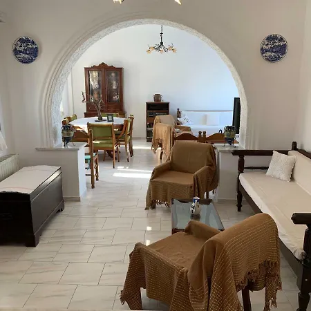 Cycladic Summer House With View 別荘